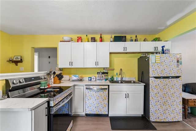 4900 NE Park Lane, Kansas City, MO 64118