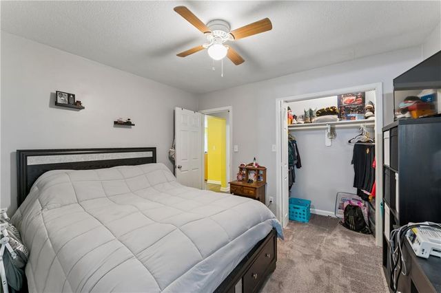 4900 NE Park Lane, Kansas City, MO 64118