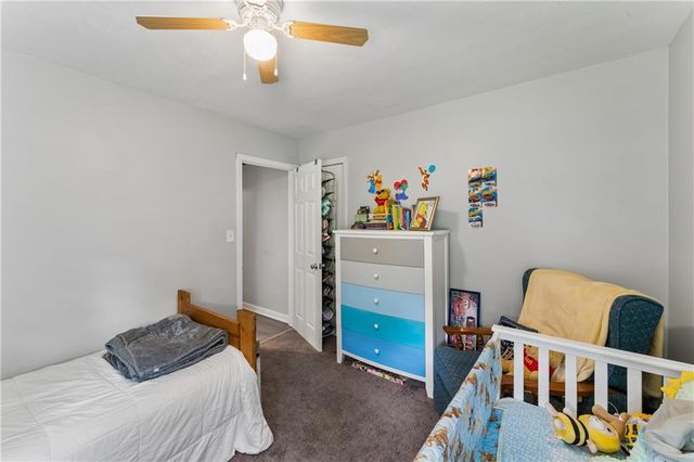 4900 NE Park Lane, Kansas City, MO 64118