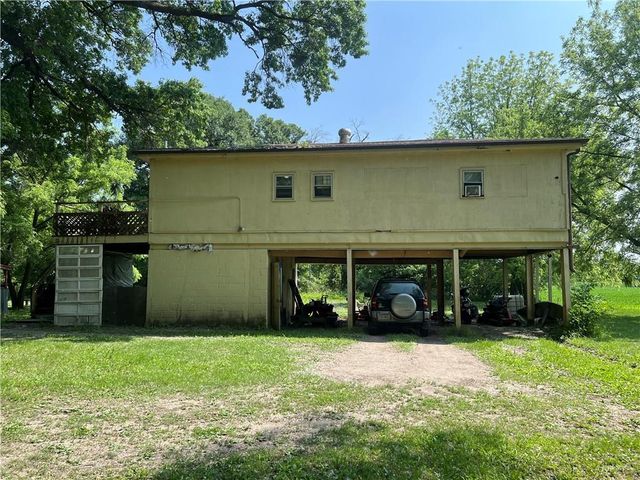 5811 Frederick Boulevard, St Joseph, MO 64507