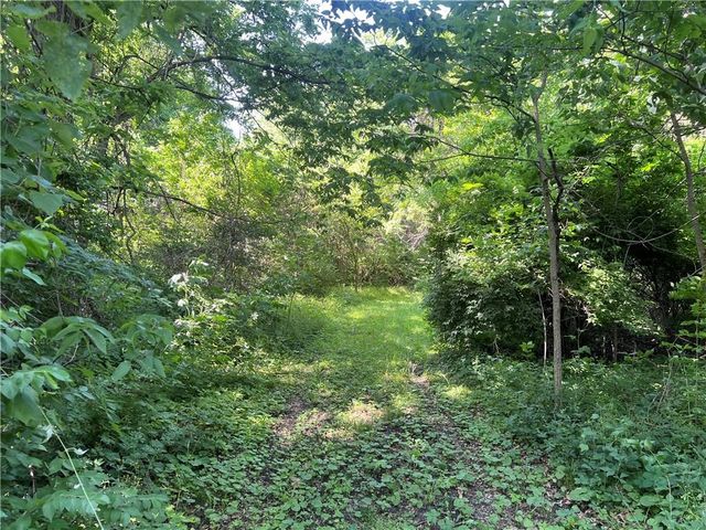 5811 Frederick Boulevard, St Joseph, MO 64507