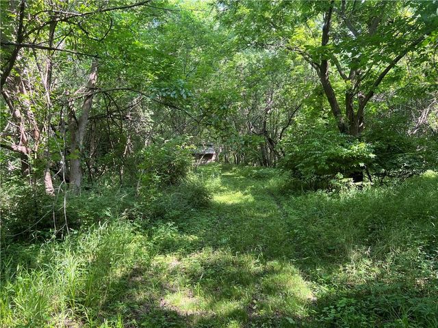 5811 Frederick Boulevard, St Joseph, MO 64507