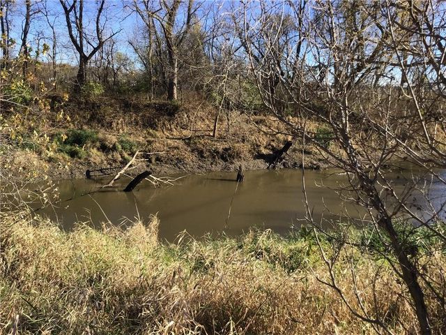 5811 Frederick Boulevard, St Joseph, MO 64507