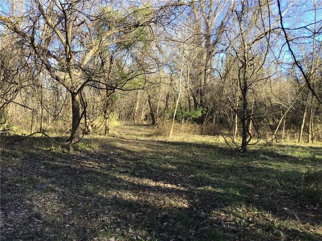 5811 Frederick Boulevard, St Joseph, MO 64507