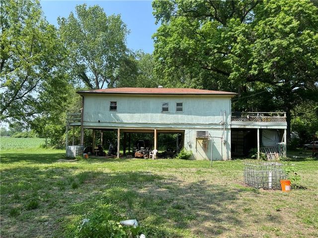 5811 Frederick Boulevard, St Joseph, MO 64507