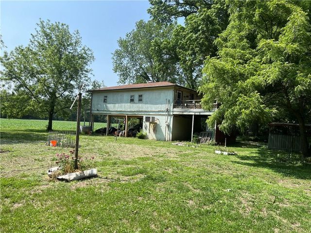 5811 Frederick Boulevard, St Joseph, MO 64507