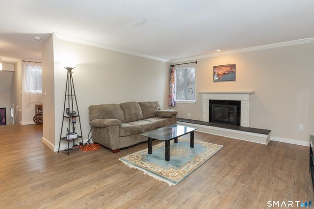 50 Hollister Way South 50, Glastonbury, CT 06033