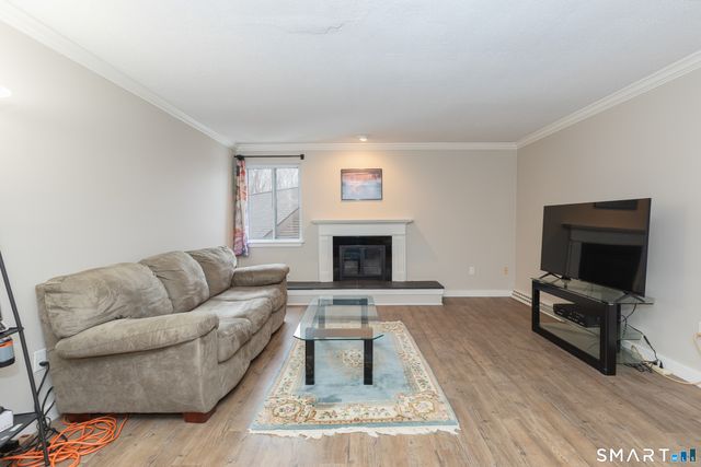 50 Hollister Way South 50, Glastonbury, CT 06033