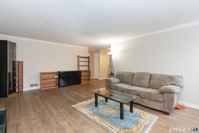 50 Hollister Way South 50, Glastonbury, CT 06033