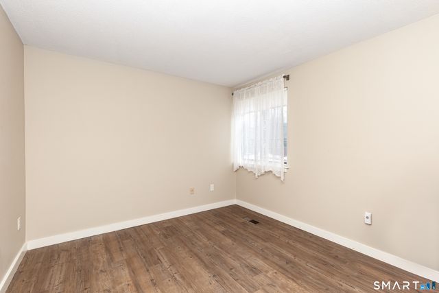 50 Hollister Way South 50, Glastonbury, CT 06033