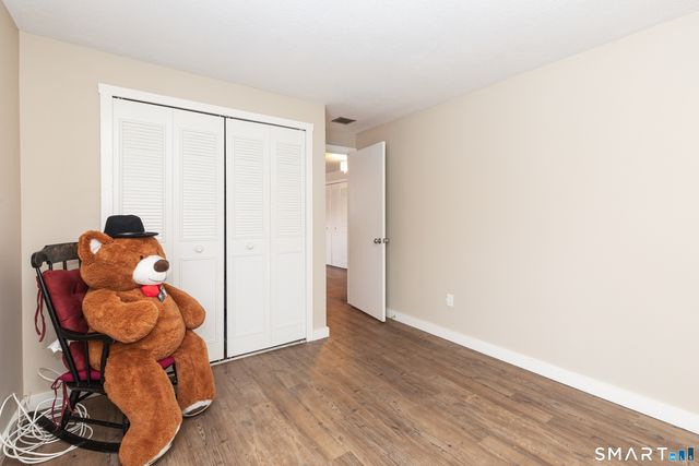 50 Hollister Way South 50, Glastonbury, CT 06033