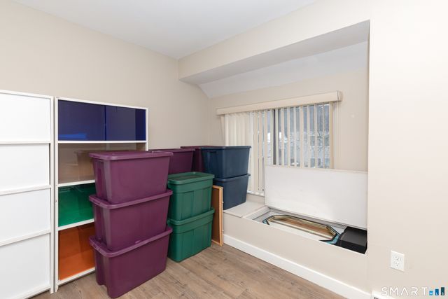 50 Hollister Way South 50, Glastonbury, CT 06033