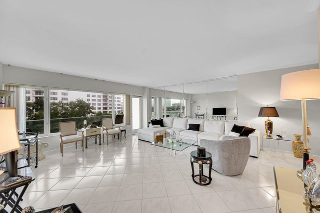 701 E Camino Real 4b, Boca Raton, FL 33432