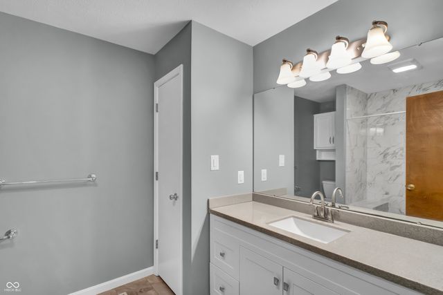 3200 Thomas Trace, Columbus, IN 47203