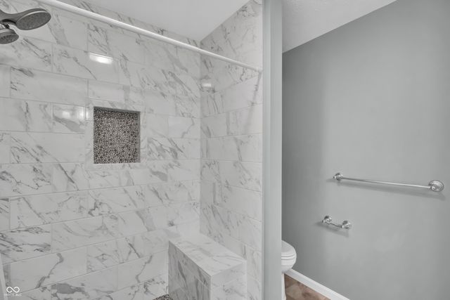 3200 Thomas Trace, Columbus, IN 47203