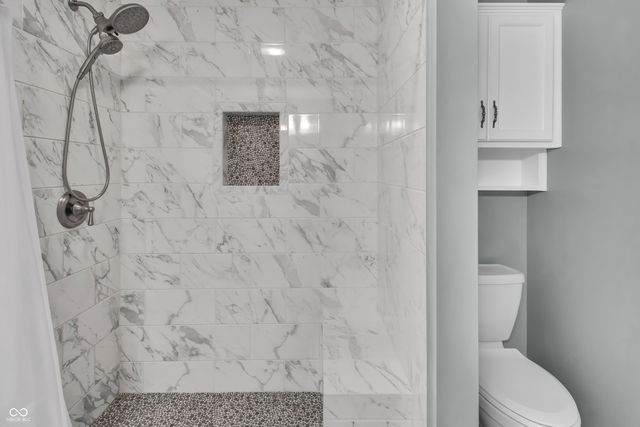 3200 Thomas Trace, Columbus, IN 47203