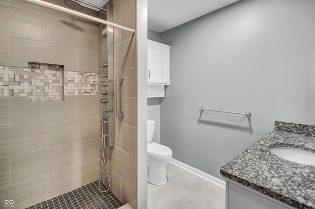 3200 Thomas Trace, Columbus, IN 47203