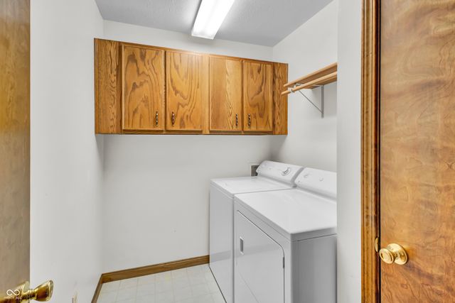 3200 Thomas Trace, Columbus, IN 47203