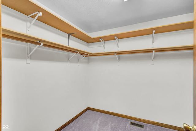 3200 Thomas Trace, Columbus, IN 47203