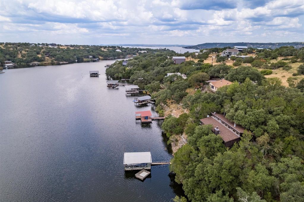 1013 Council ST, Burnet, TX 78611