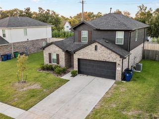 403 Magnolia Street, Richwood, TX 77531