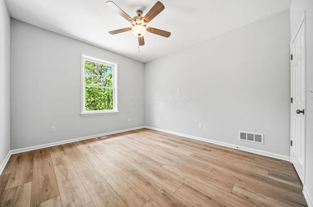 445 Linnville Road SE, Heath, OH 43056