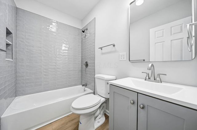 445 Linnville Road SE, Heath, OH 43056