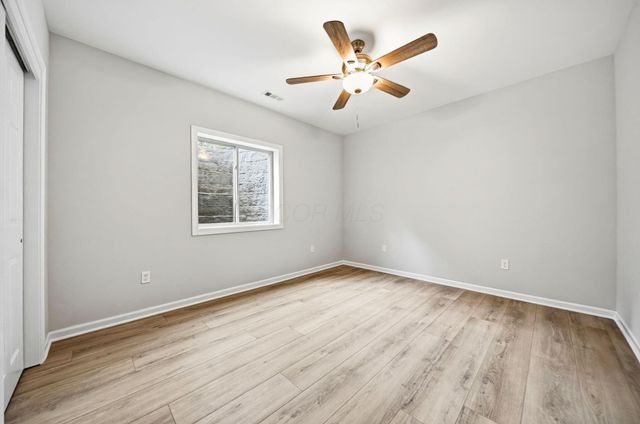 445 Linnville Road SE, Heath, OH 43056