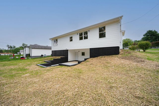 445 Linnville Road SE, Heath, OH 43056