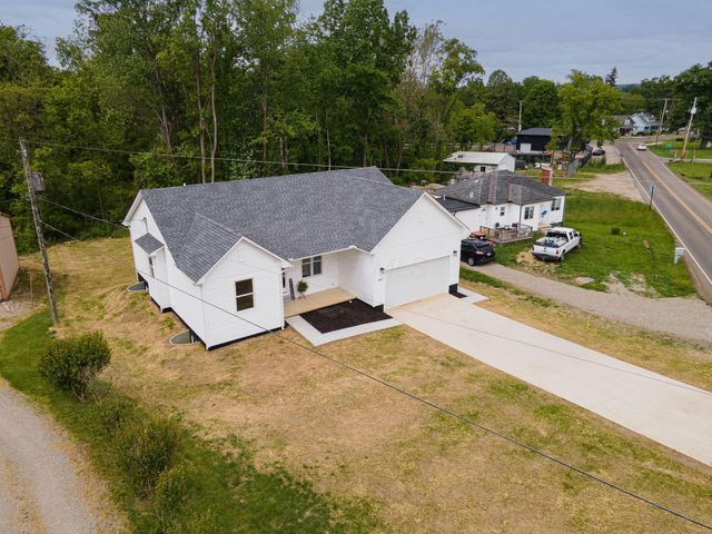 445 Linnville Road SE, Heath, OH 43056