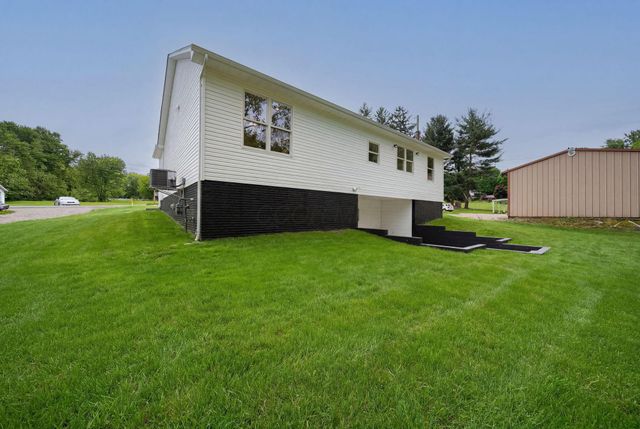 445 Linnville Road SE, Heath, OH 43056