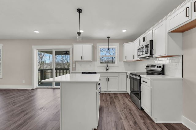 263 Switchgrass Dr, Clarksville, TN 37042