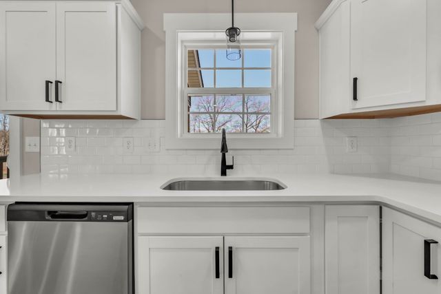 263 Switchgrass Dr, Clarksville, TN 37042