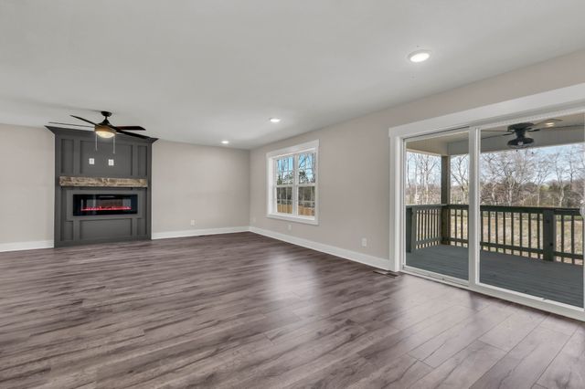 263 Switchgrass Dr, Clarksville, TN 37042