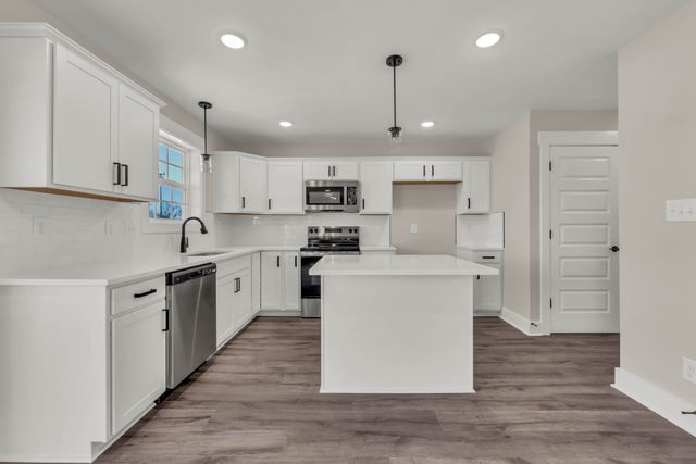 263 Switchgrass Dr, Clarksville, TN 37042