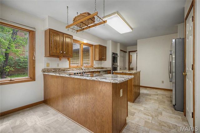 2087 Woodmoor Ridge Drive, St Louis, MO 63011