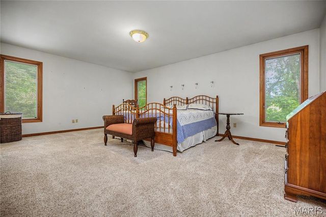 2087 Woodmoor Ridge Drive, St Louis, MO 63011
