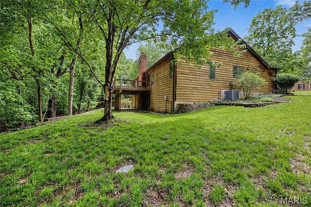 2087 Woodmoor Ridge Drive, St Louis, MO 63011