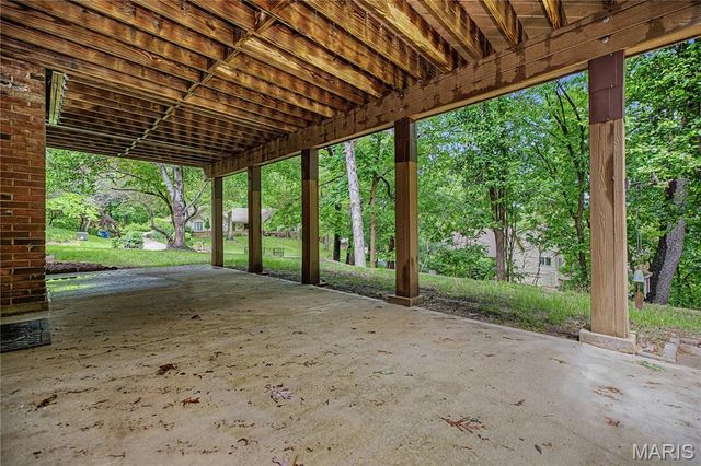 2087 Woodmoor Ridge Drive, St Louis, MO 63011