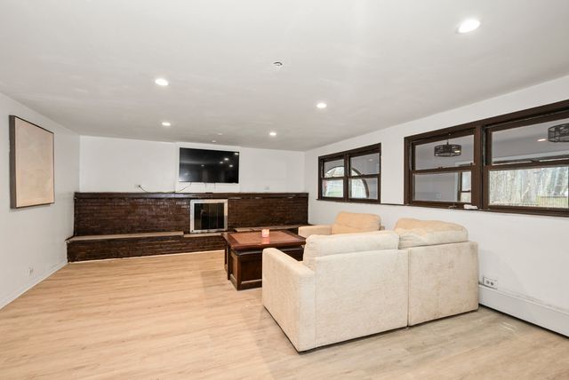 2337 Valley View Lane, Park Forest, IL 60466