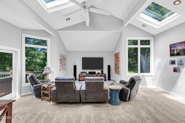 127 Telegraph Hill Road S, Holmdel, NJ 07733