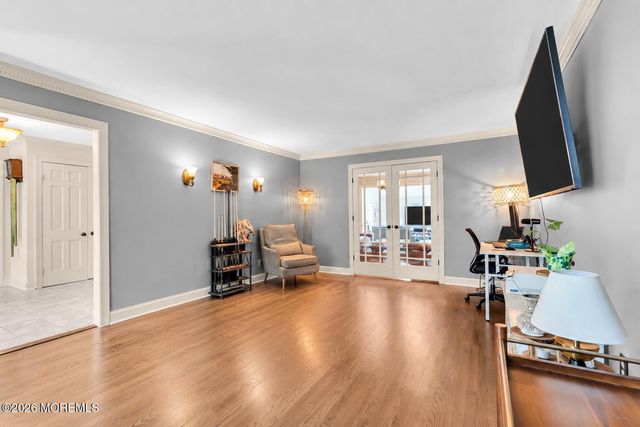 127 Telegraph Hill Road S, Holmdel, NJ 07733