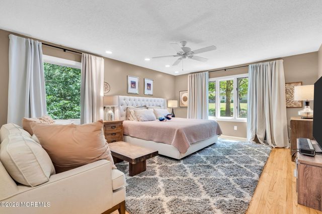127 Telegraph Hill Road S, Holmdel, NJ 07733