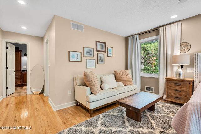127 Telegraph Hill Road S, Holmdel, NJ 07733