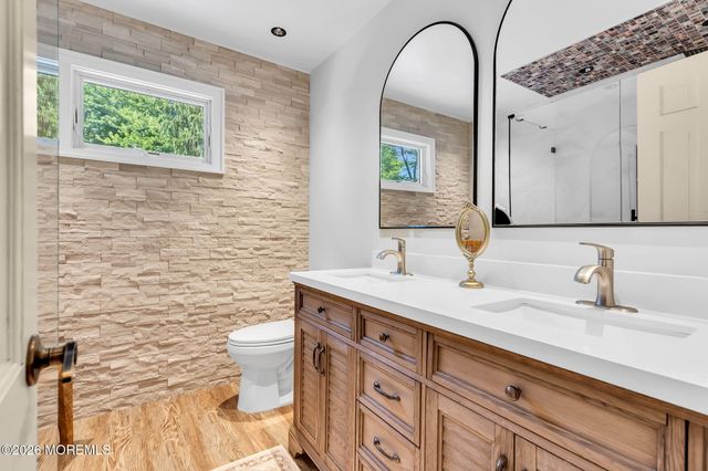 127 Telegraph Hill Road S, Holmdel, NJ 07733