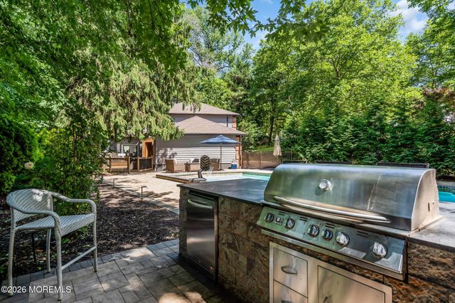 127 Telegraph Hill Road S, Holmdel, NJ 07733