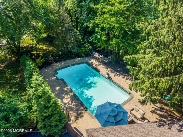 127 Telegraph Hill Road S, Holmdel, NJ 07733