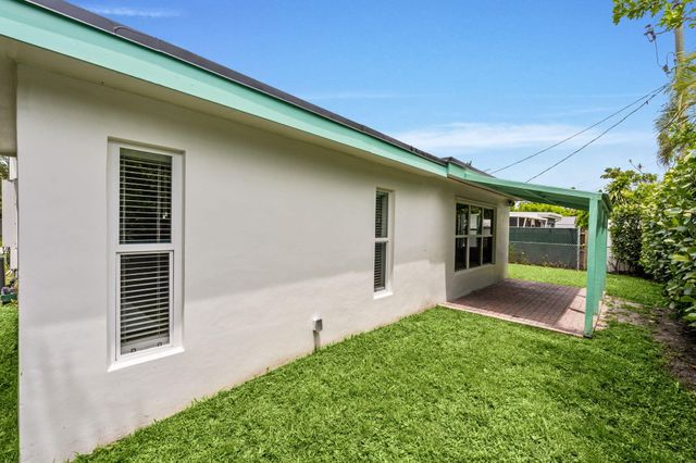 4987 SW 25th Avenue, Dania Beach, FL 33312