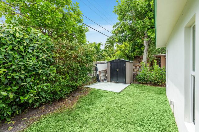 4987 SW 25th Avenue, Dania Beach, FL 33312