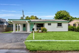 4987 SW 25th Avenue, Dania Beach, FL 33312